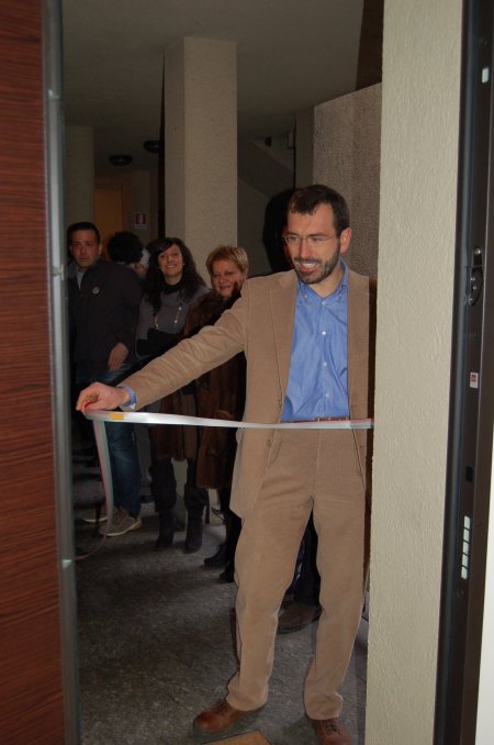 28-1-2012: Inaugurazione nuova sede - Taglio del nastro